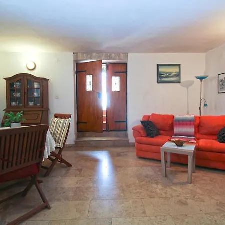 Vikendica Mit Privatpool Fuer 8 Personen Ca 140 Qm In Paradiz Bei Vodnjan, Istrien Suedkueste Von Istrien