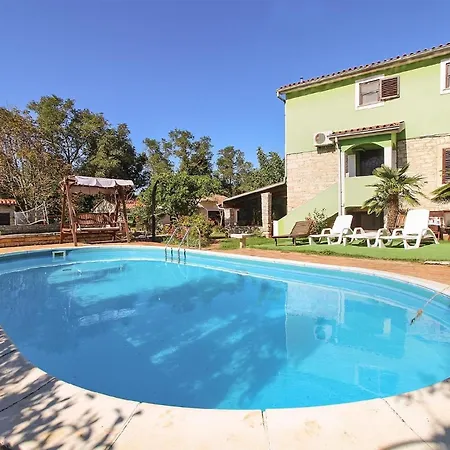 Mit Privatpool Fuer 8 Personen Ca 140 Qm In Paradiz Bei Vodnjan, Istrien Suedkueste Von Istrien Vikendica Vodnjan